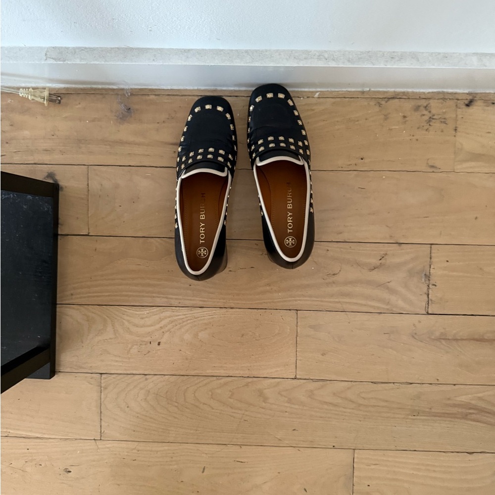 Like new Tory Burch shoes!